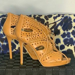 LEATHER STUD LACE-UP BOOTIE STYLE HEELS